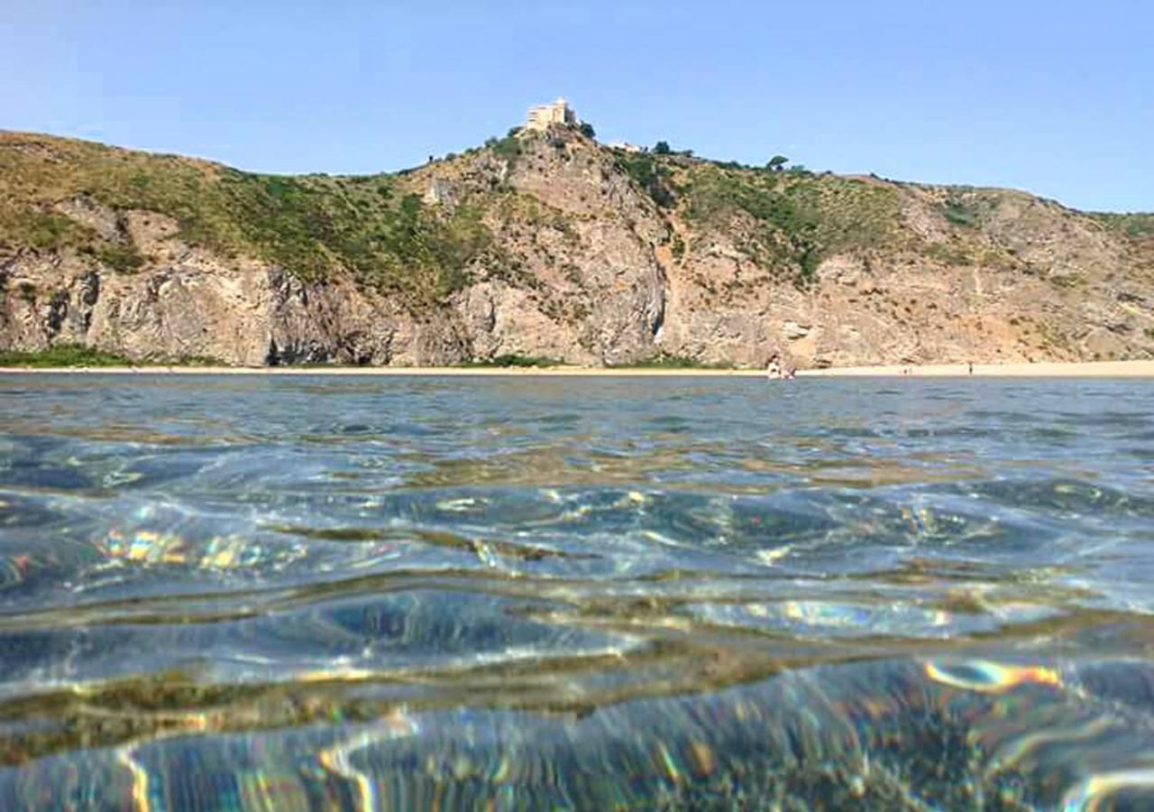Aparthotel Baia Dei Delfini Furnari Exterior foto