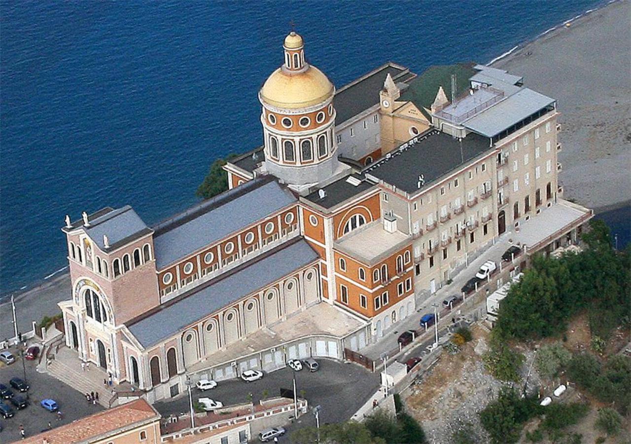 Aparthotel Baia Dei Delfini Furnari Exterior foto